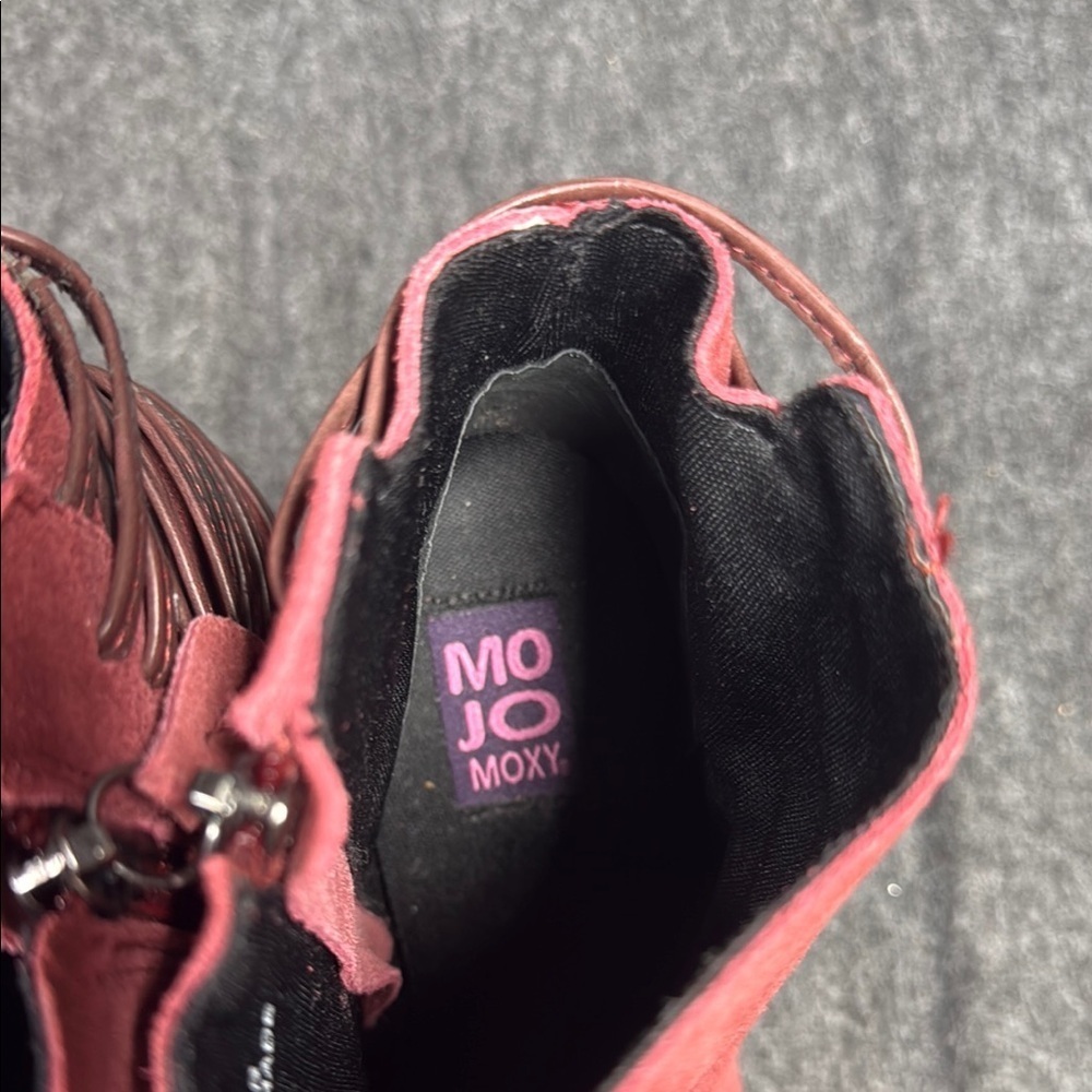 Mojo Moxy Red Ankle Booties with Pointed Toe - Picture 2 of 7